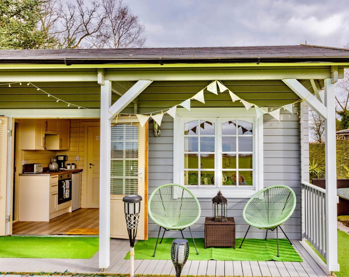 The Retreat Log Cabin Sudbury  Exteriör bild